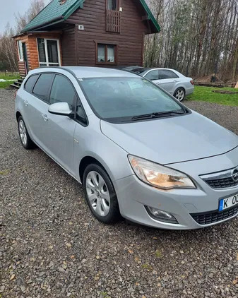 małopolskie Opel Astra cena 22500 przebieg: 215000, rok produkcji 2012 z Siedliszcze